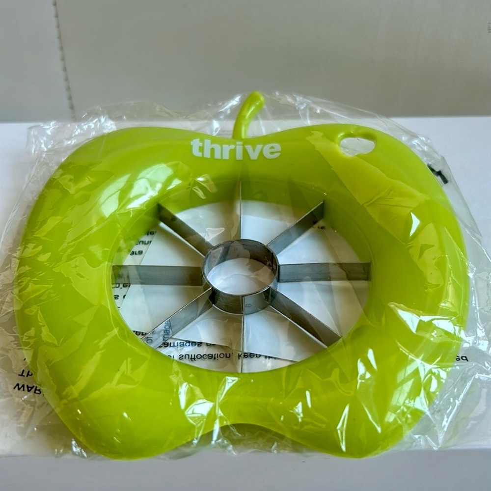 THRIVE Apple Slicer